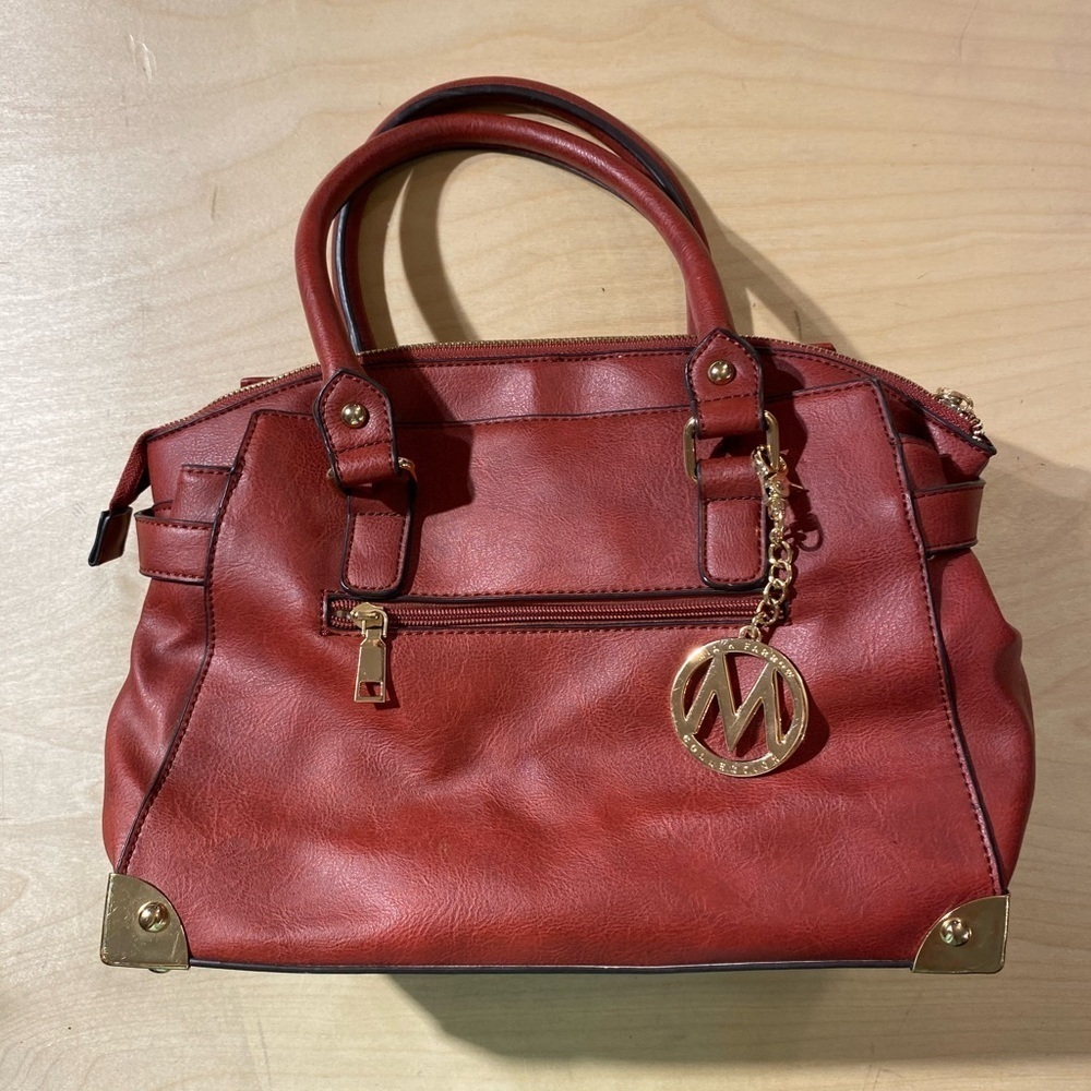 Mia M. Farrow Collection Elegant Red Handbag with Gold Accents (LD)